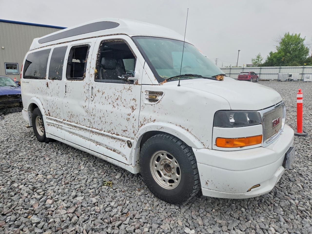 2017 GMC SAVANA G2500 — снимка 4