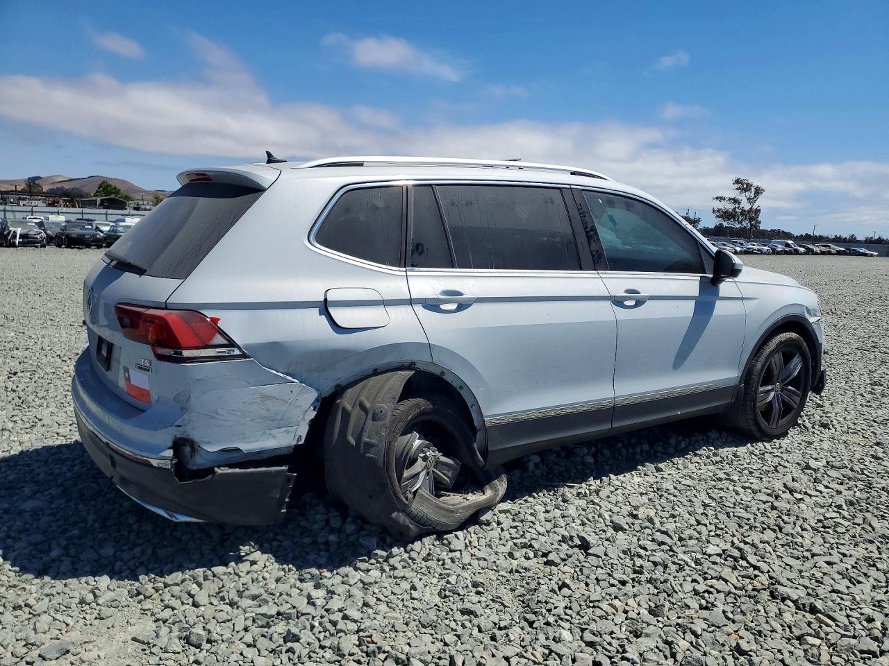 2018 VOLKSWAGEN TIGUAN SEL PREMIUM — снимка 3