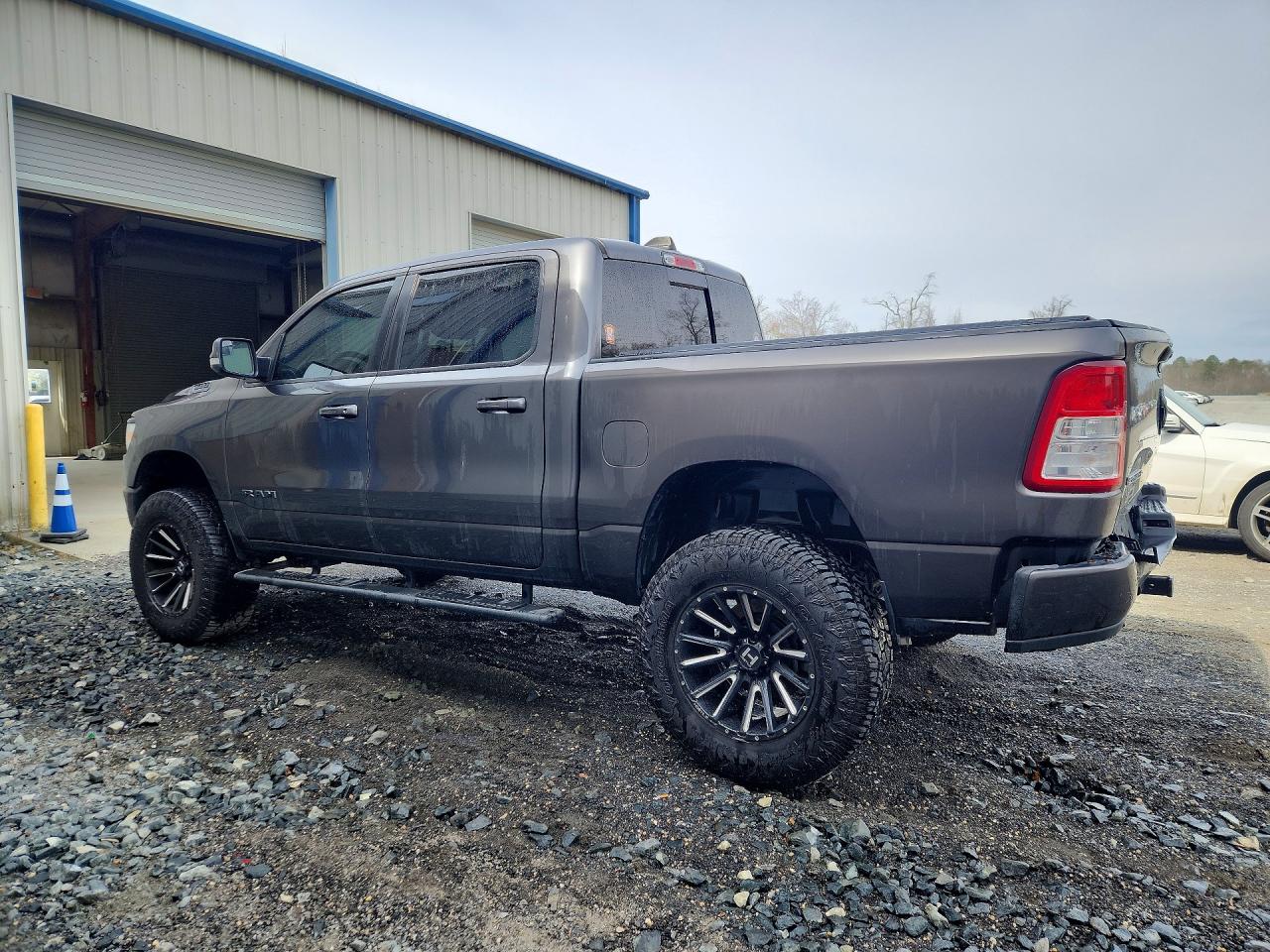 2019 RAM 1500 BIG HORN — снимка 2