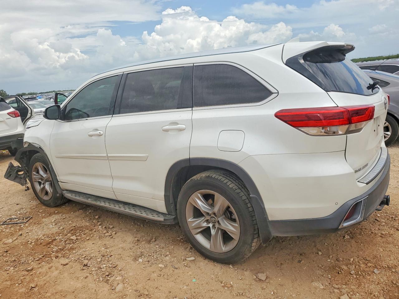 2017 TOYOTA HIGHLANDER LIMITED — снимка 2