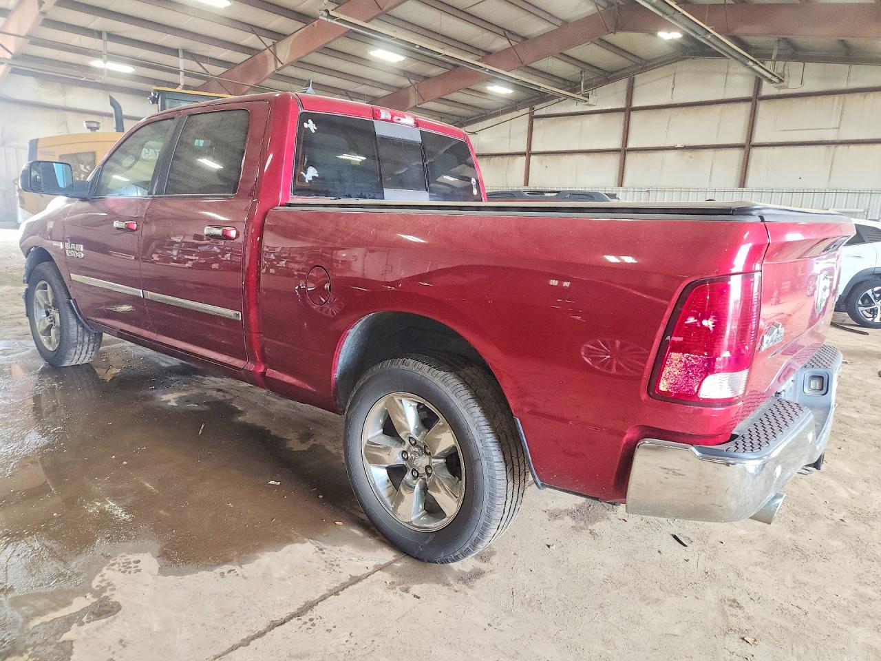 2015 RAM 1500 SLT — снимка 2