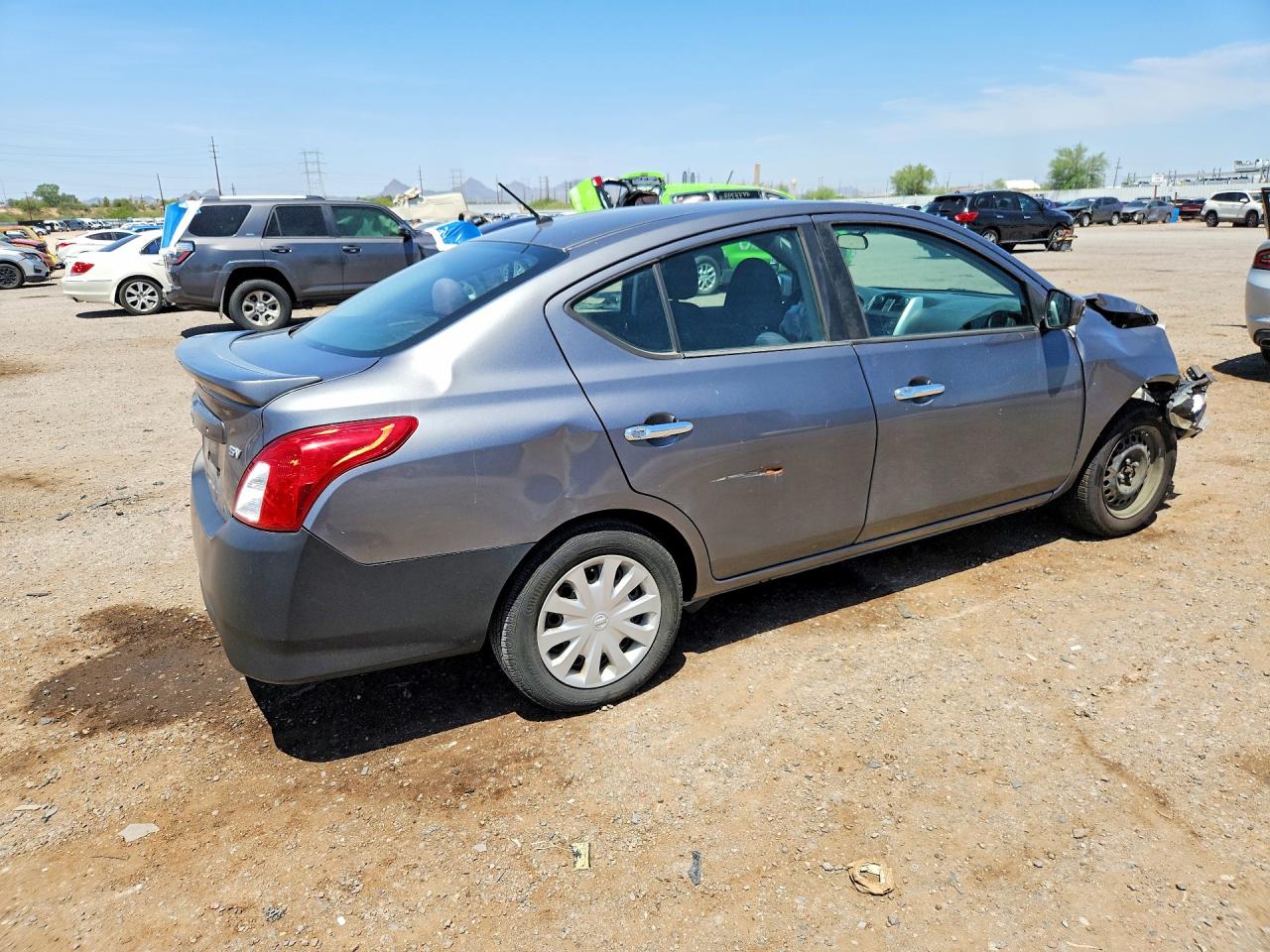 2016 NISSAN VERSA 1.6 SV — снимка 3