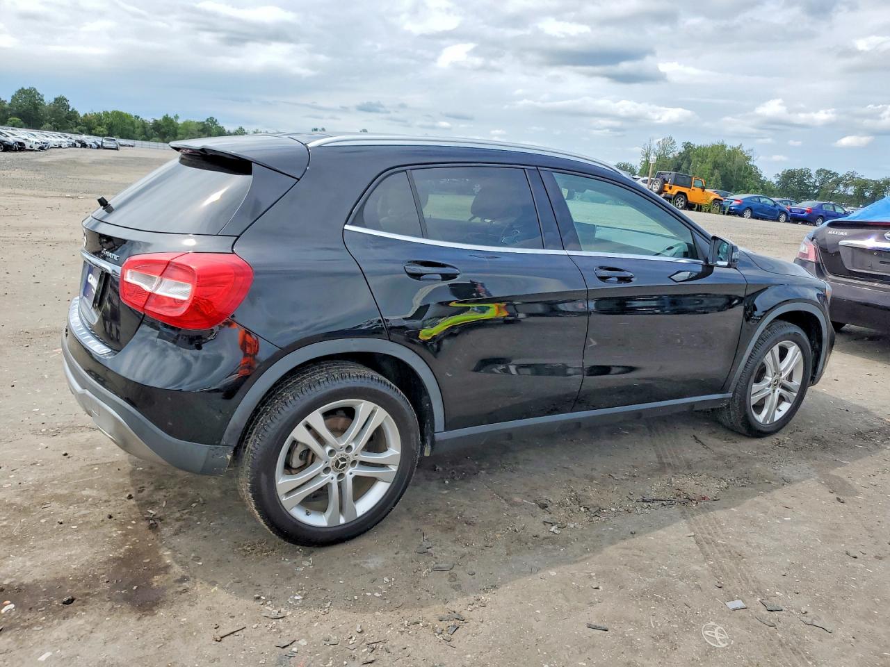 2018 MERCEDES-BENZ GLA 250 4MATIC — снимка 3
