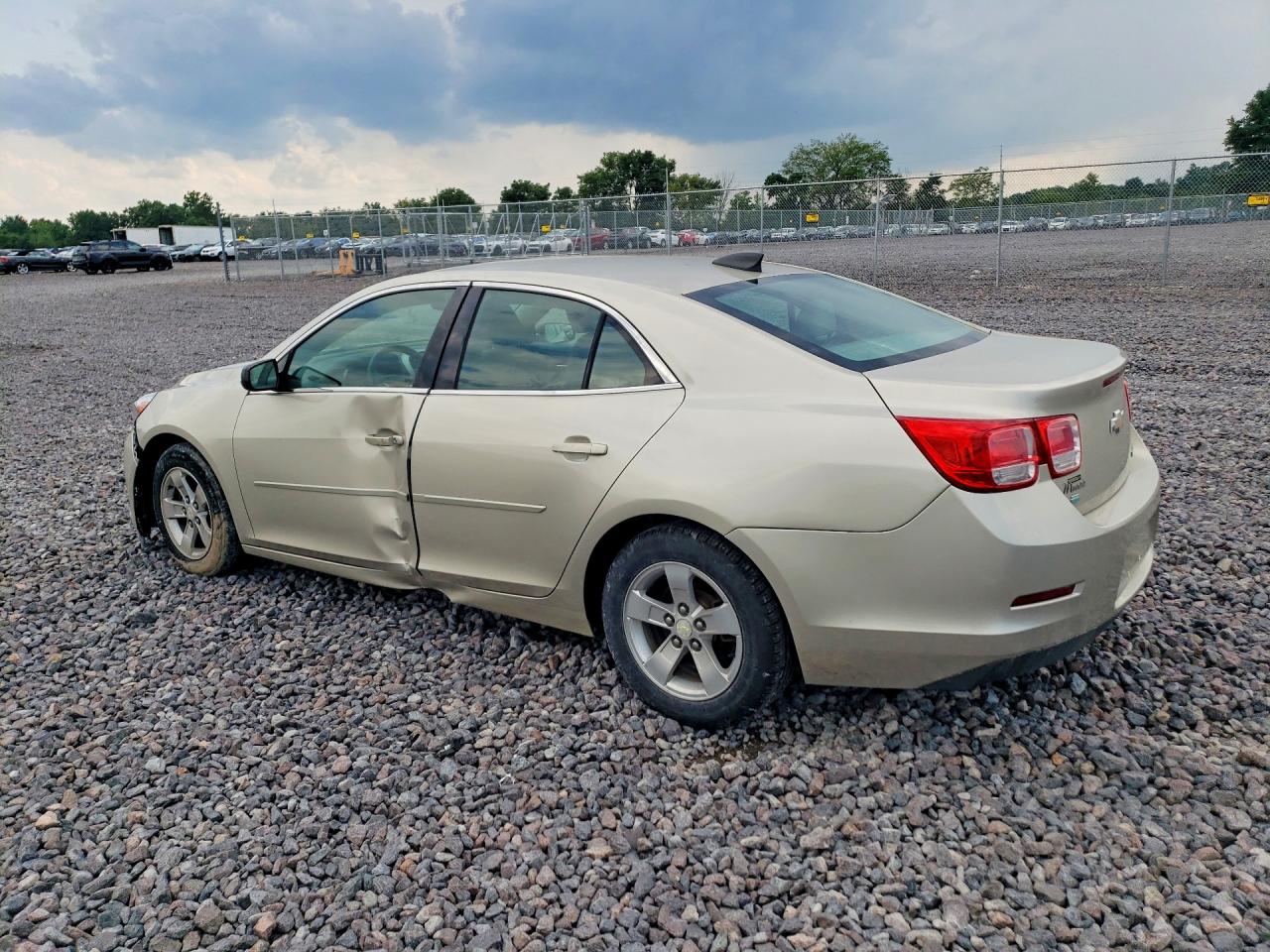 2015 CHEVROLET MALIBU LS — снимка 2