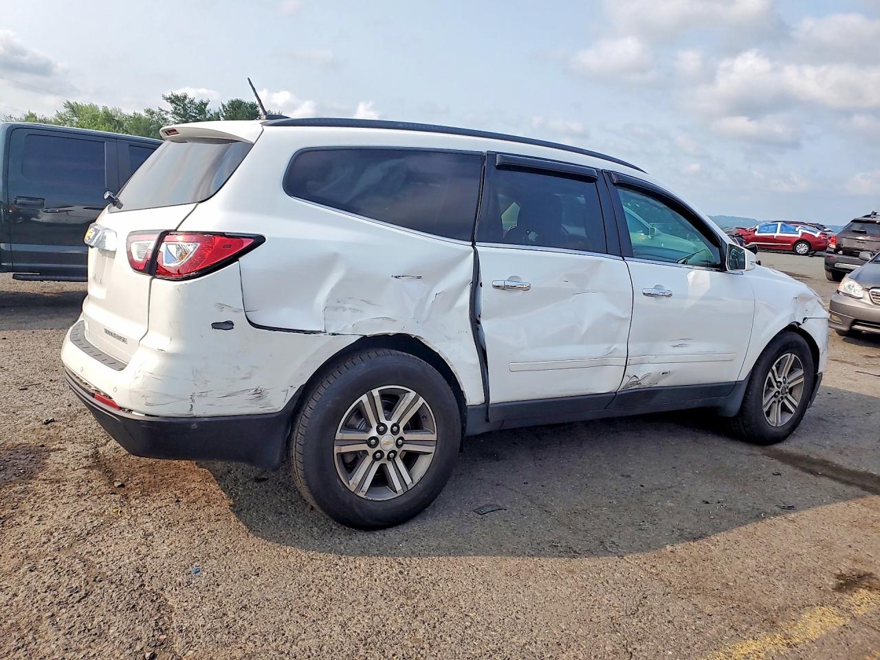 2016 CHEVROLET TRAVERSE LT — снимка 3