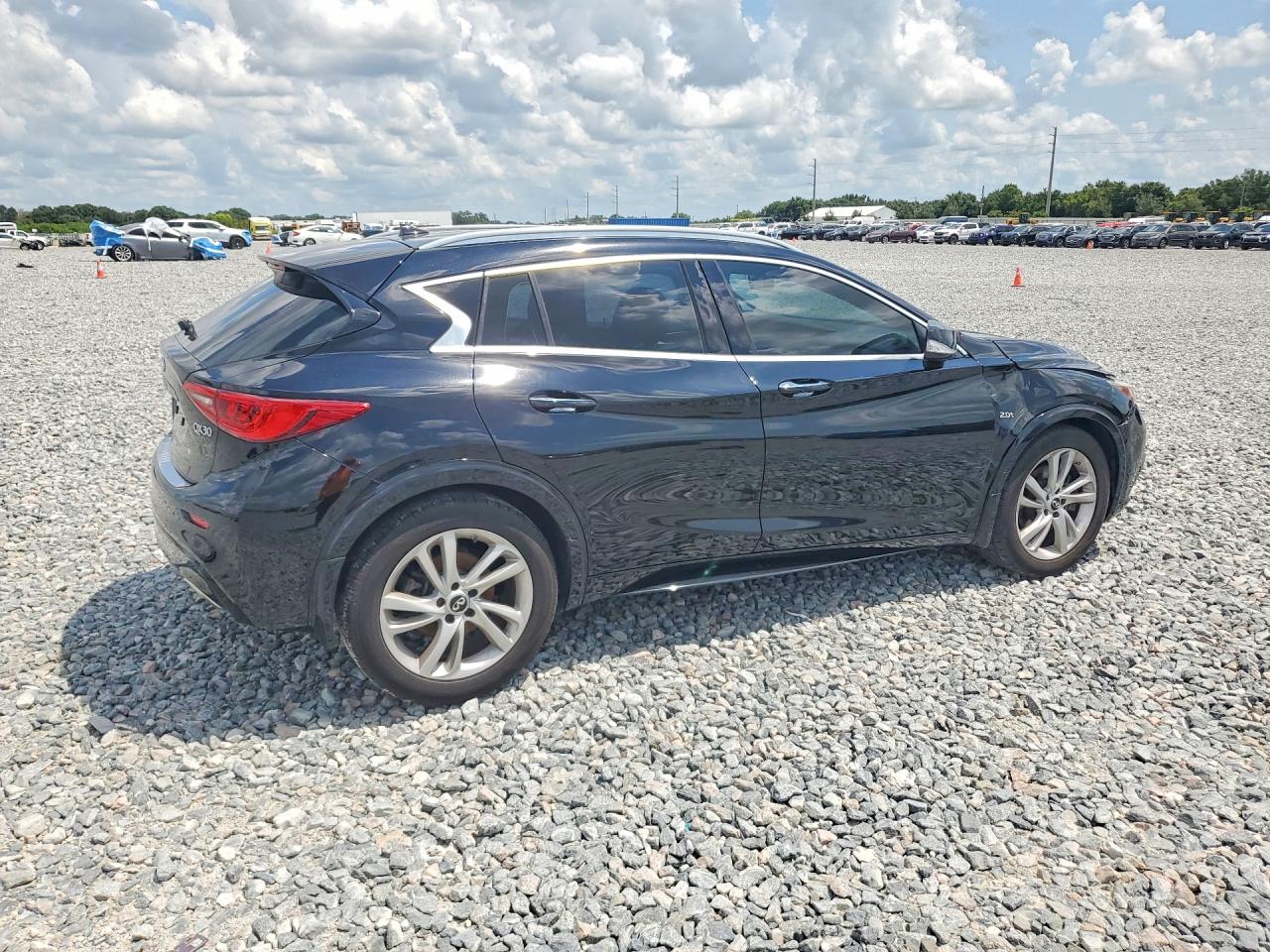 2018 INFINITI QX30 ESSENTIAL — снимка 3
