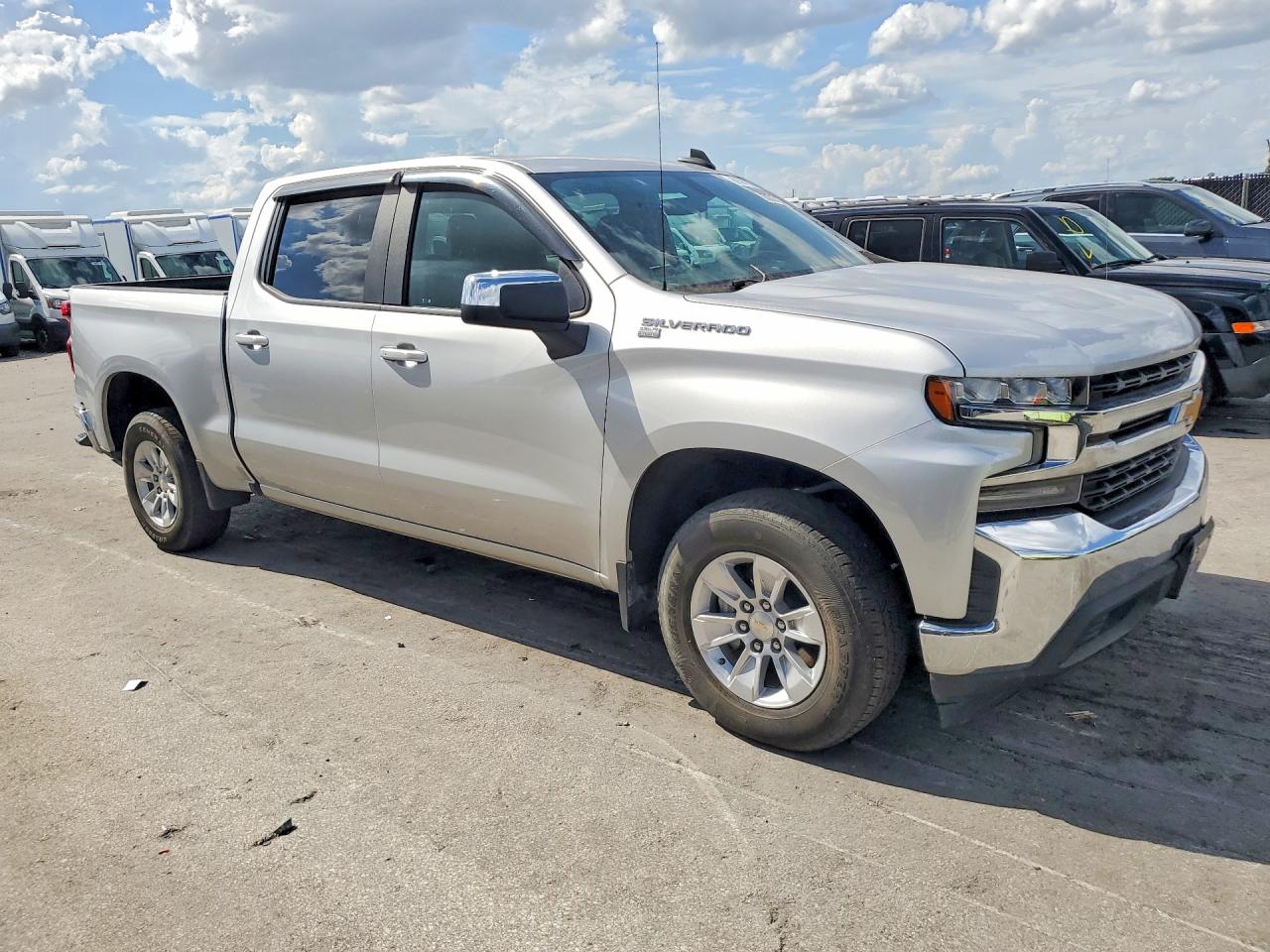 2020 CHEVROLET SILVERADO C1500 LT — photo 4