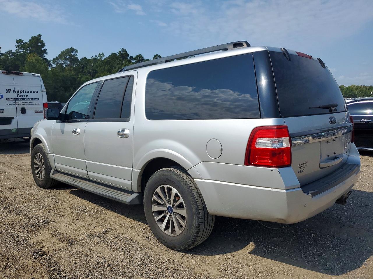 2017 FORD EXPEDITION EL XLT — снимка 2