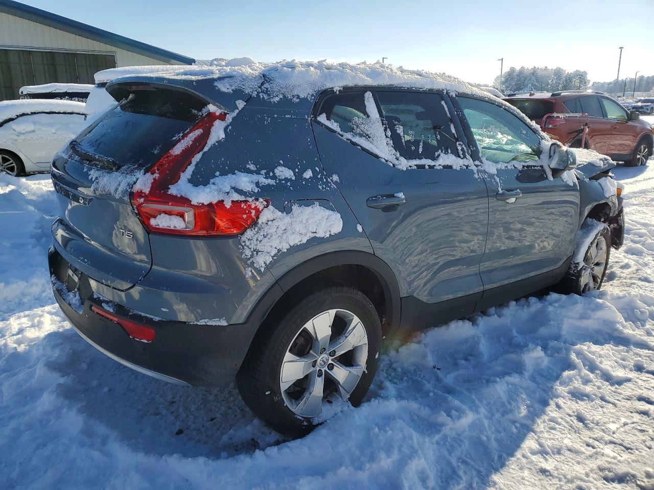 2020 VOLVO XC40 T5 MOMENTUM — снимка 3