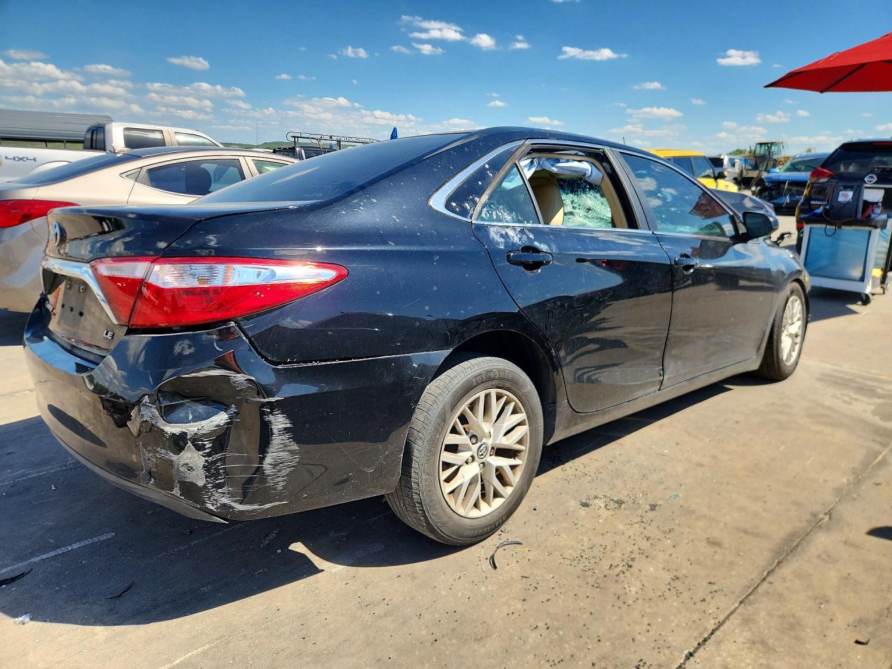 2016 TOYOTA CAMRY LE — снимка 3