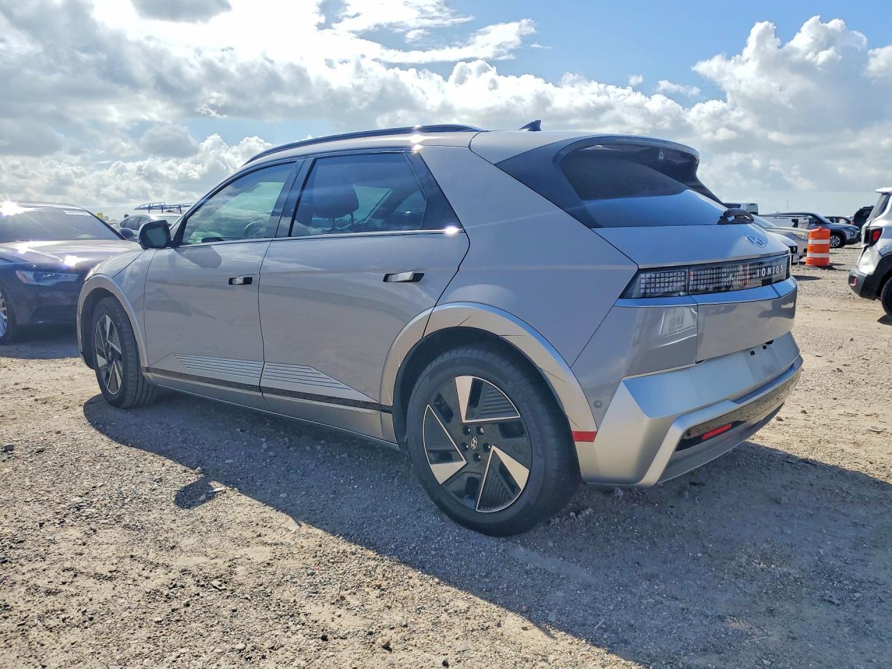 2025 HYUNDAI IONIQ 5 LIMITED — снимка 2