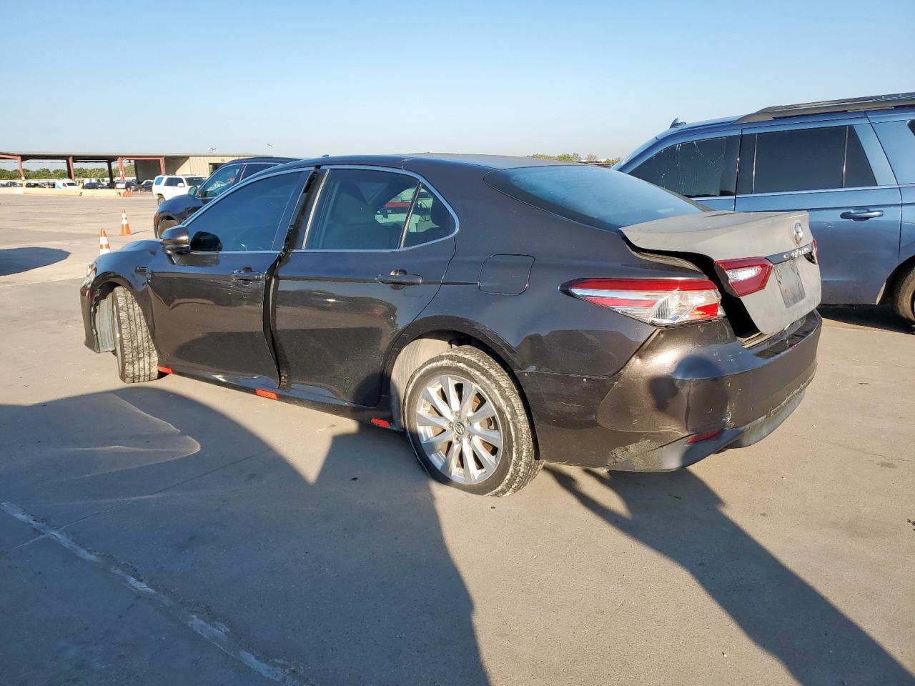 2018 TOYOTA CAMRY L L — снимка 2
