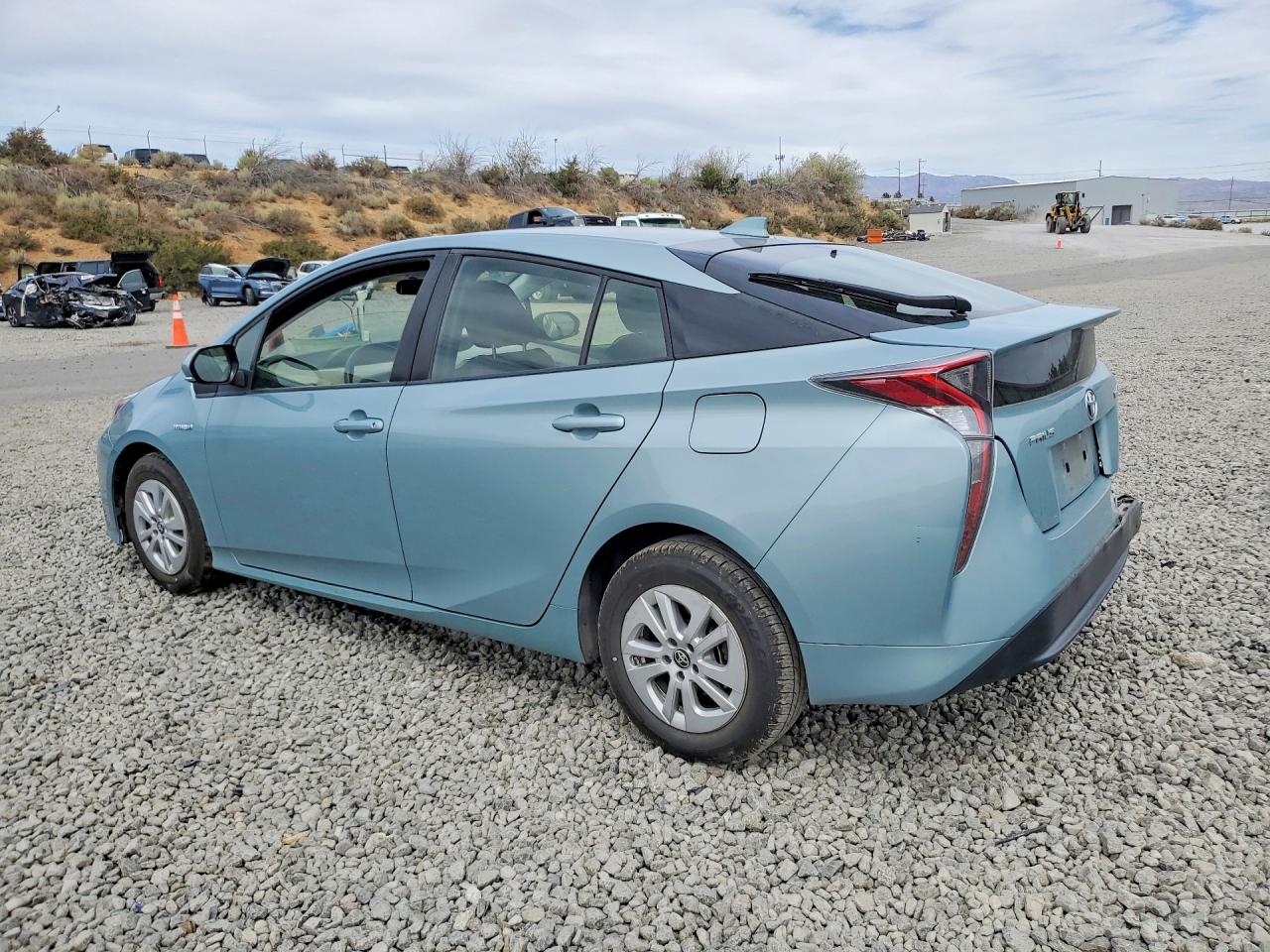 2016 TOYOTA PRIUS TWO — снимка 2