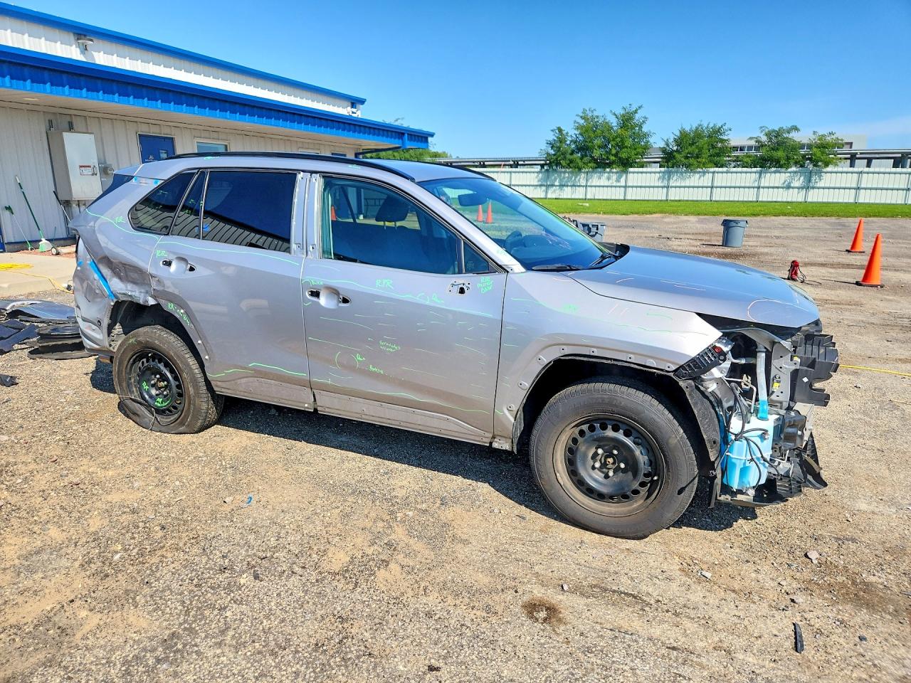 2019 TOYOTA RAV4 LE — снимка 4