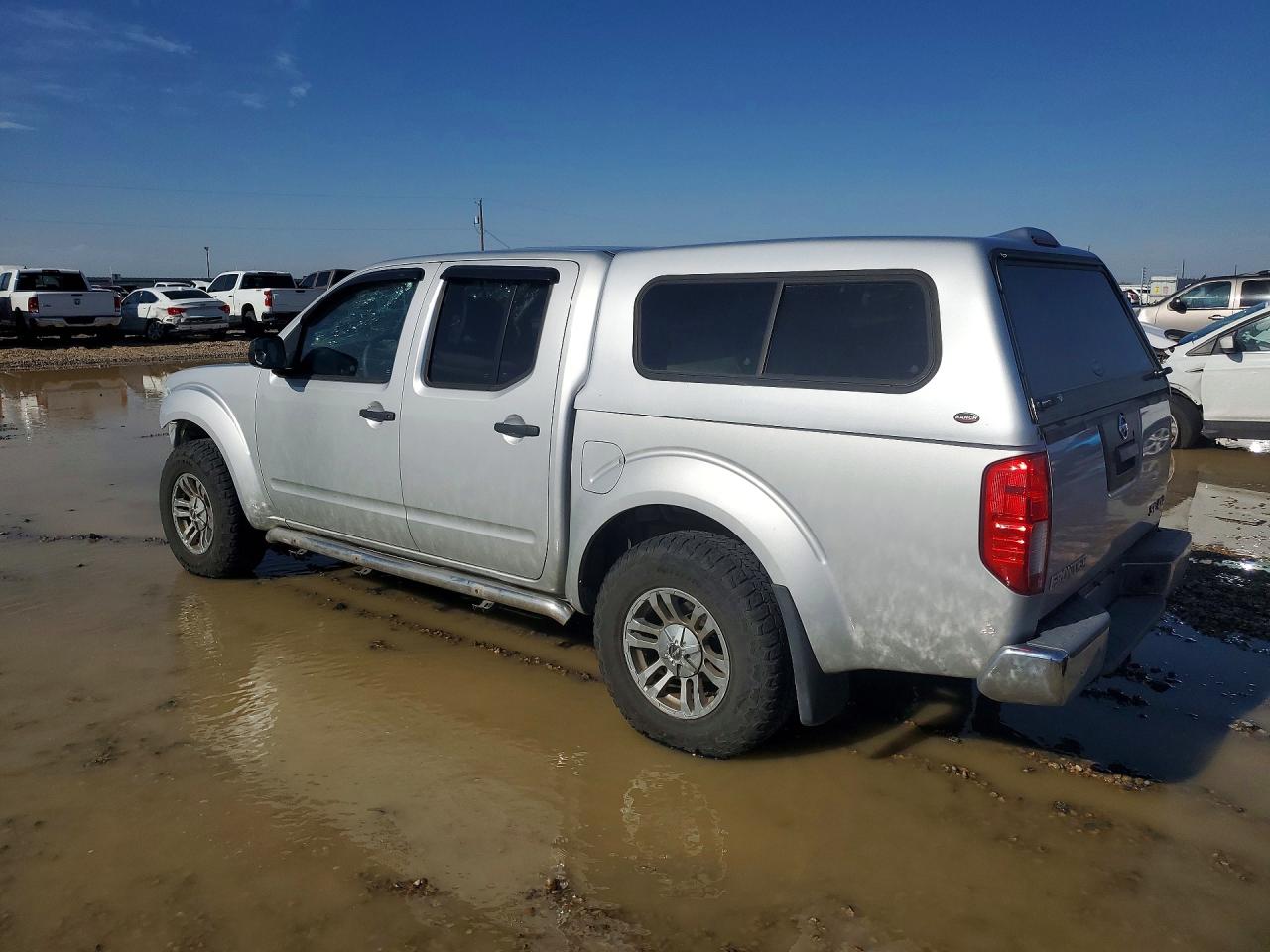 2017 NISSAN FRONTIER SV — снимка 2