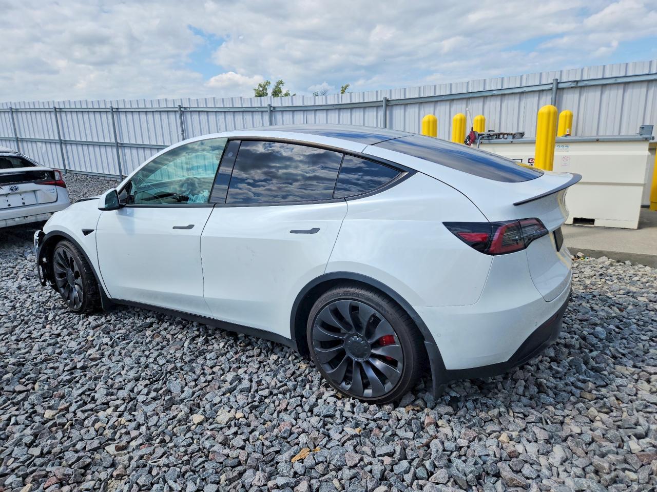 2022 TESLA MODEL Y — снимка 2