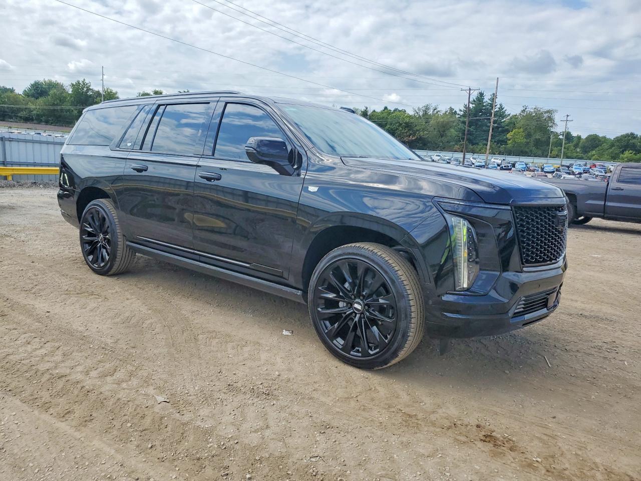 2026 CADILLAC ESCALADE ESV SPORT PLATINUM — photo 4