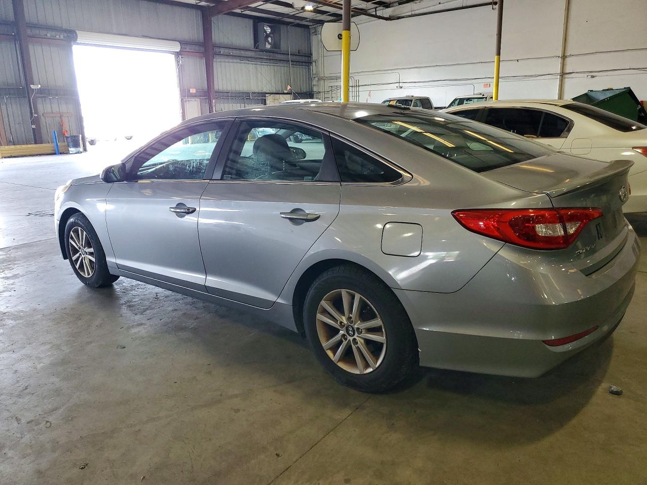 2016 HYUNDAI SONATA SE — снимка 2
