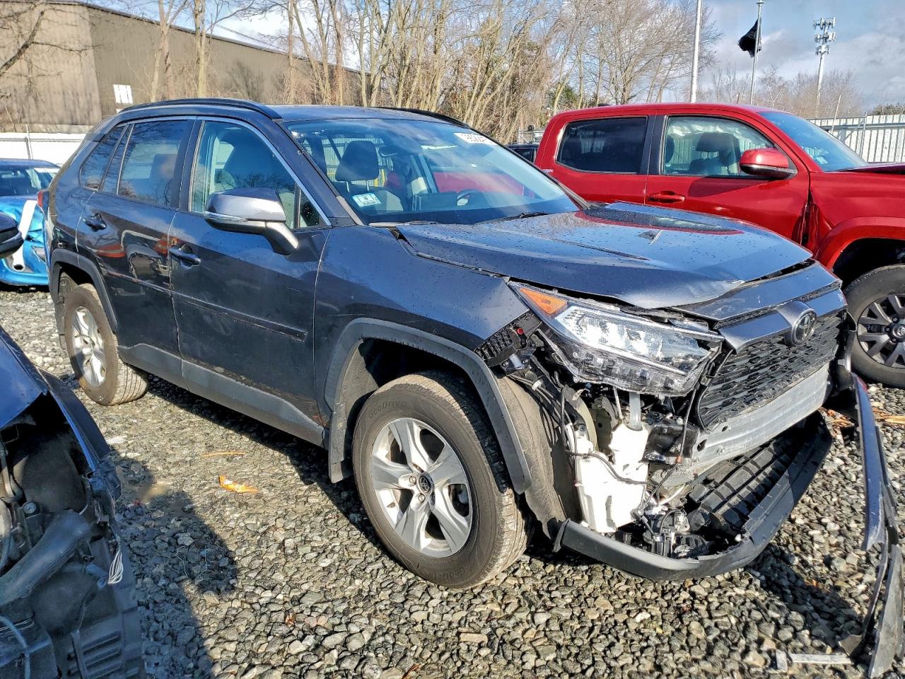 2021 TOYOTA RAV4 XLE — снимка 4