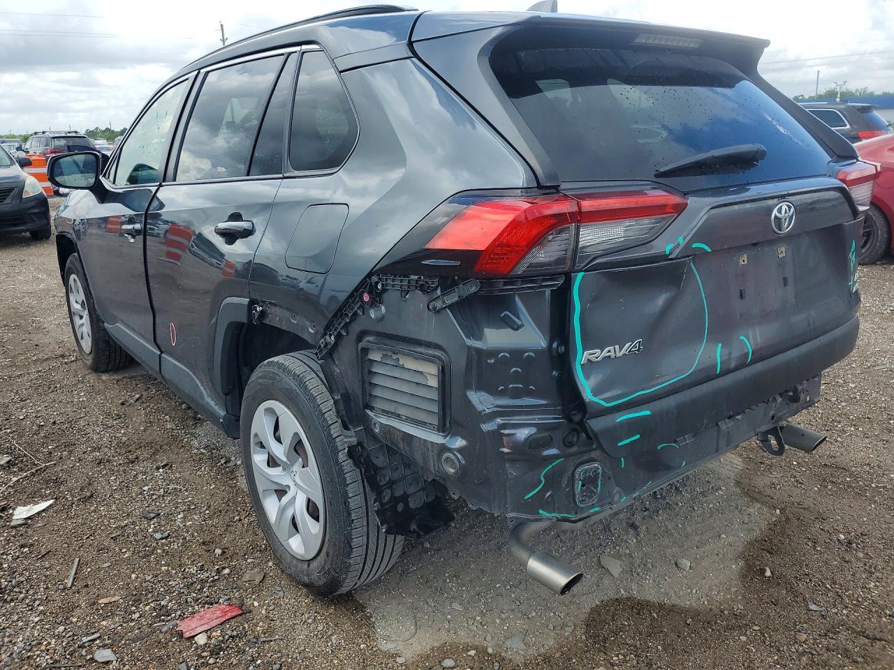 2020 TOYOTA RAV4 LE — снимка 2