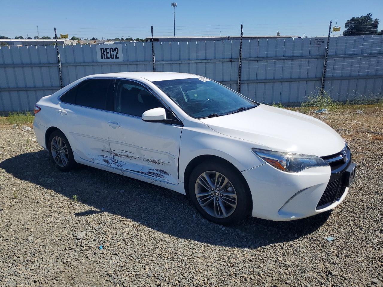 2017 TOYOTA CAMRY SE — снимка 4