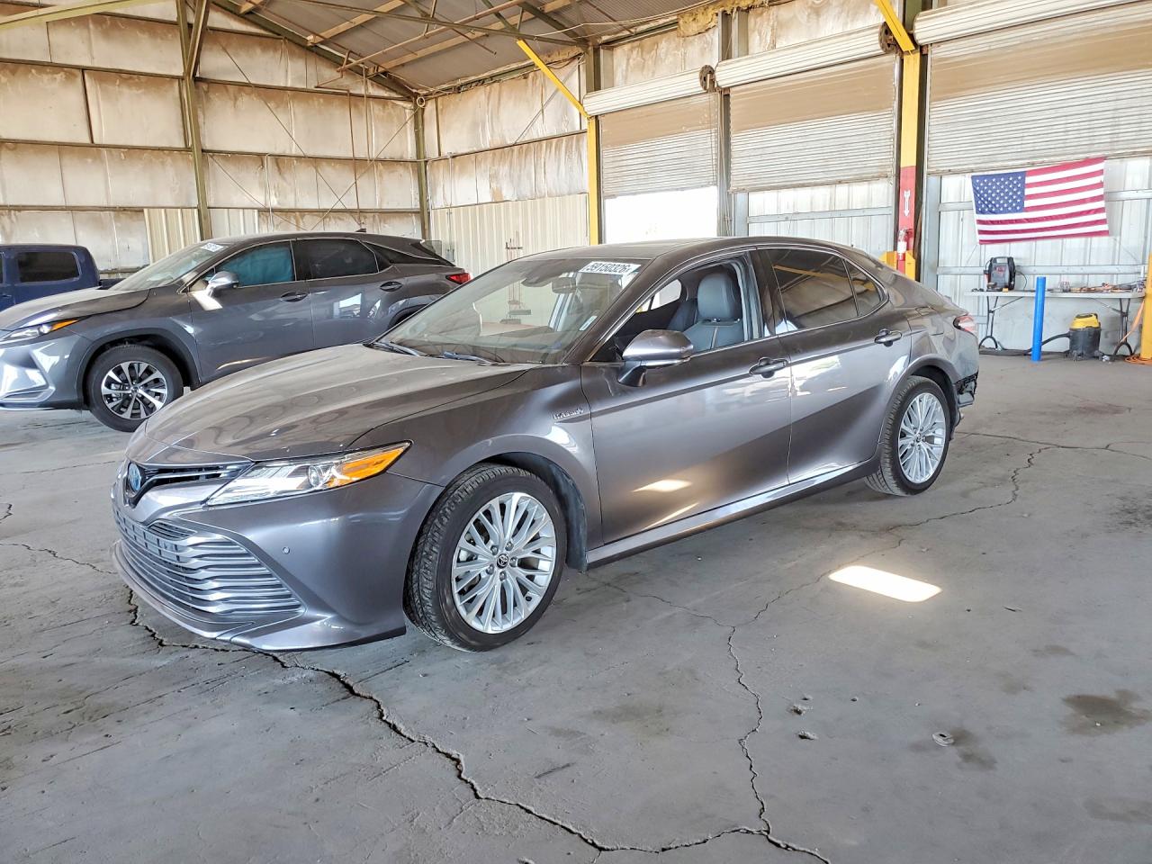 2020 TOYOTA CAMRY XLE