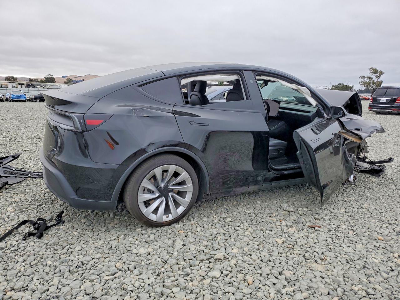 2026 TESLA MODEL Y — снимка 3
