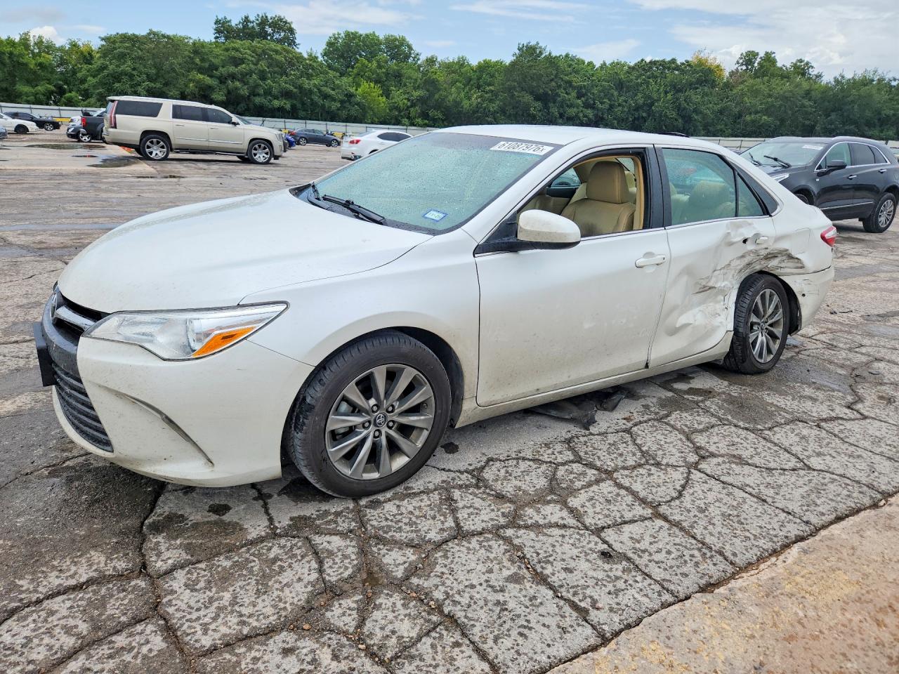 2017 TOYOTA CAMRY XLE