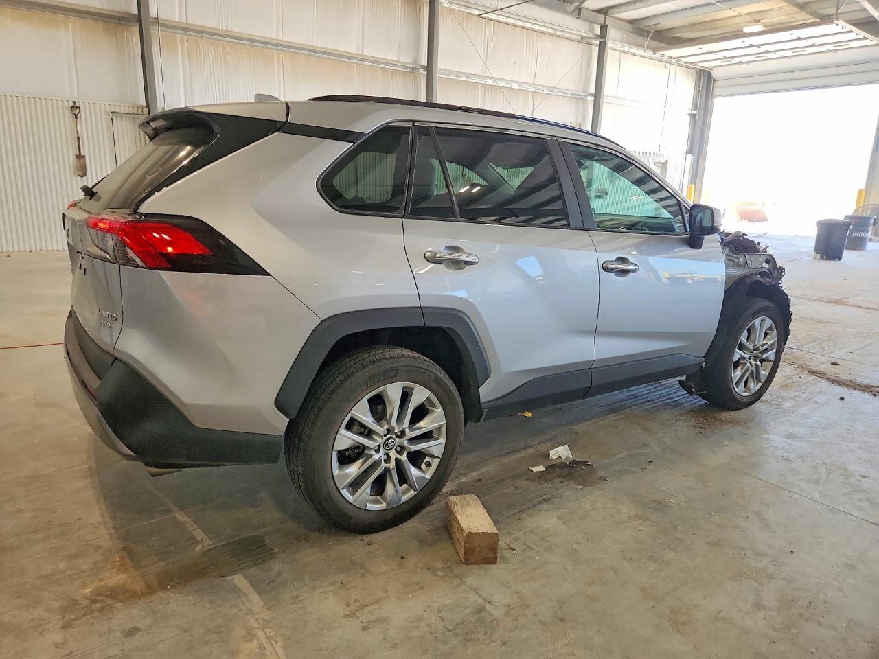 2019 TOYOTA RAV4 LIMITED — снимка 3
