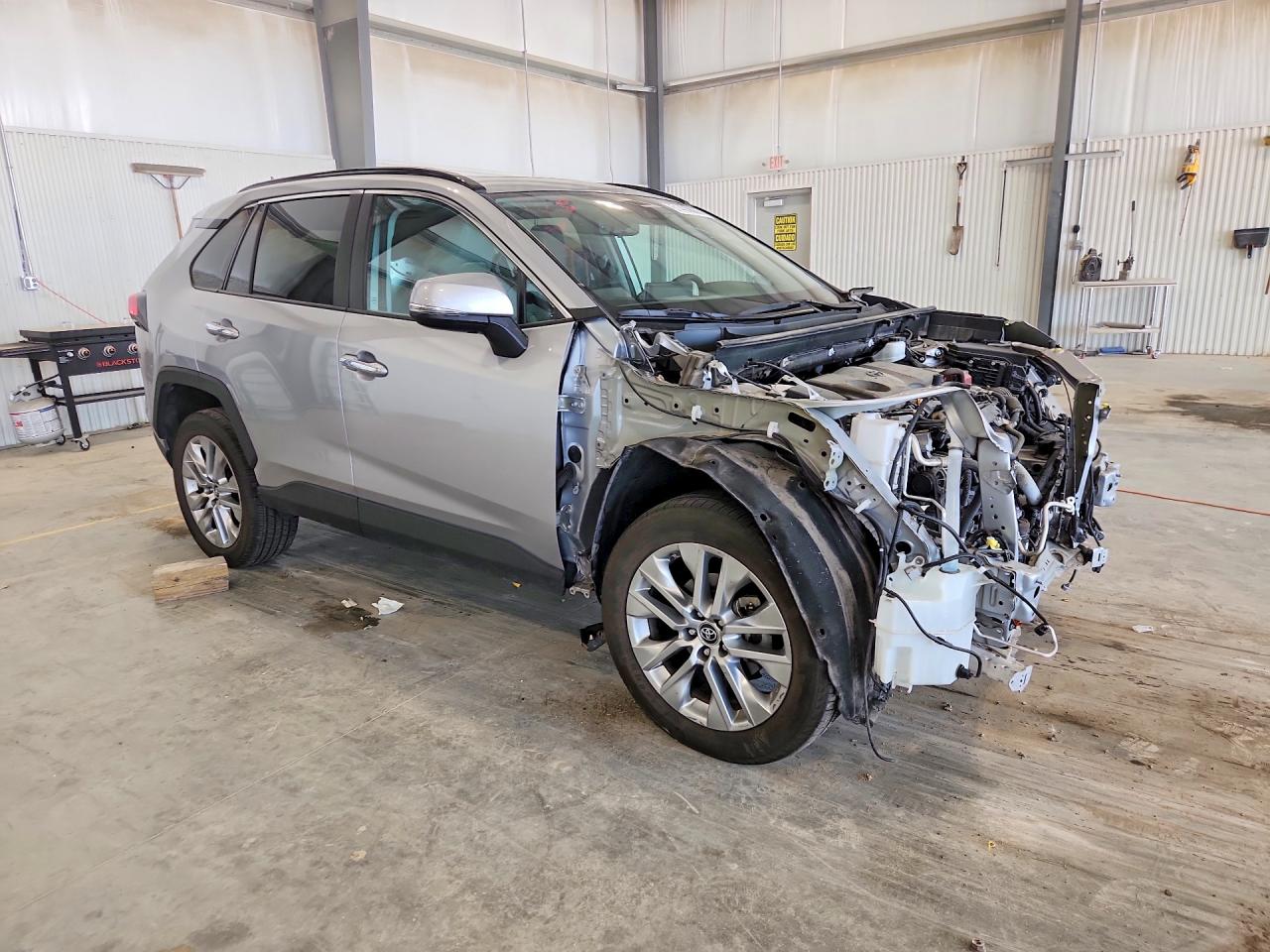 2019 TOYOTA RAV4 LIMITED — снимка 4