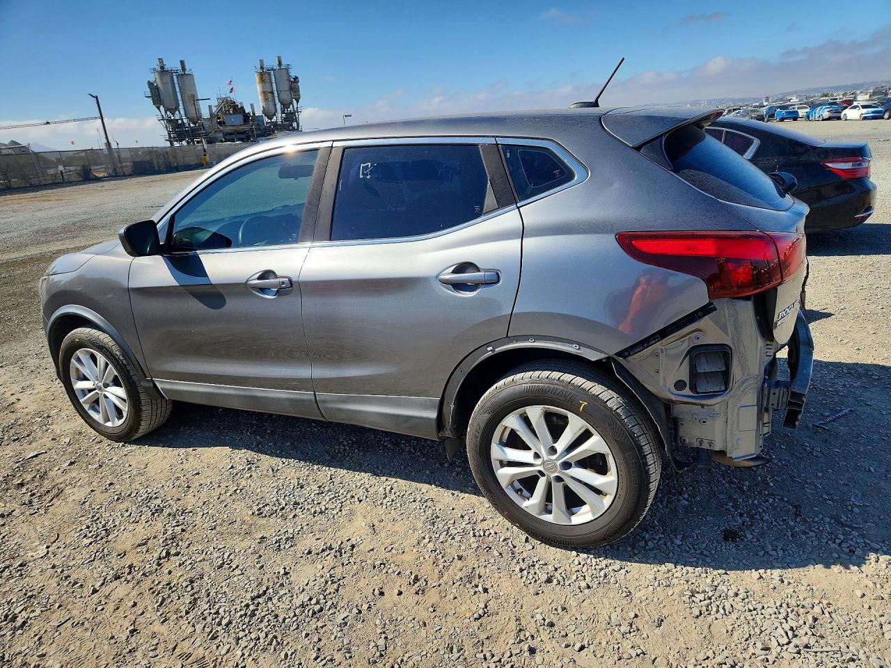 2017 NISSAN ROGUE SPORT S — снимка 2