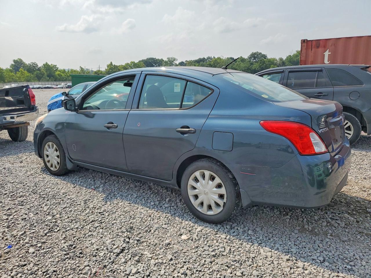 2016 NISSAN VERSA 1.6 S — снимка 2