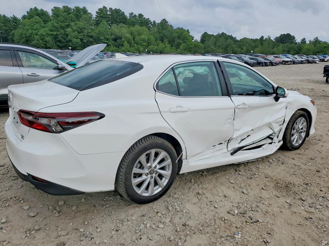 2024 TOYOTA CAMRY LE — снимка 3