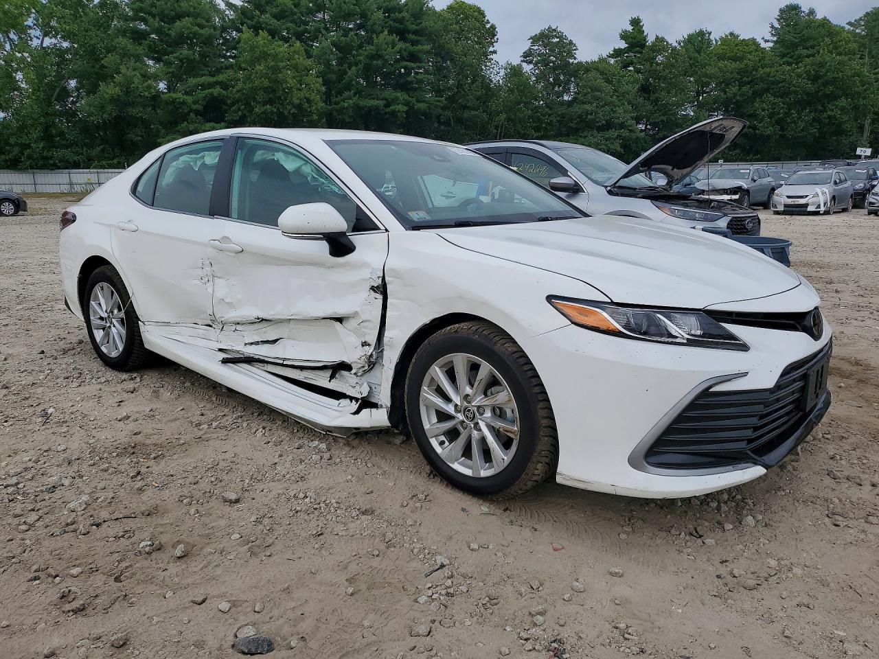 2024 TOYOTA CAMRY LE — снимка 4