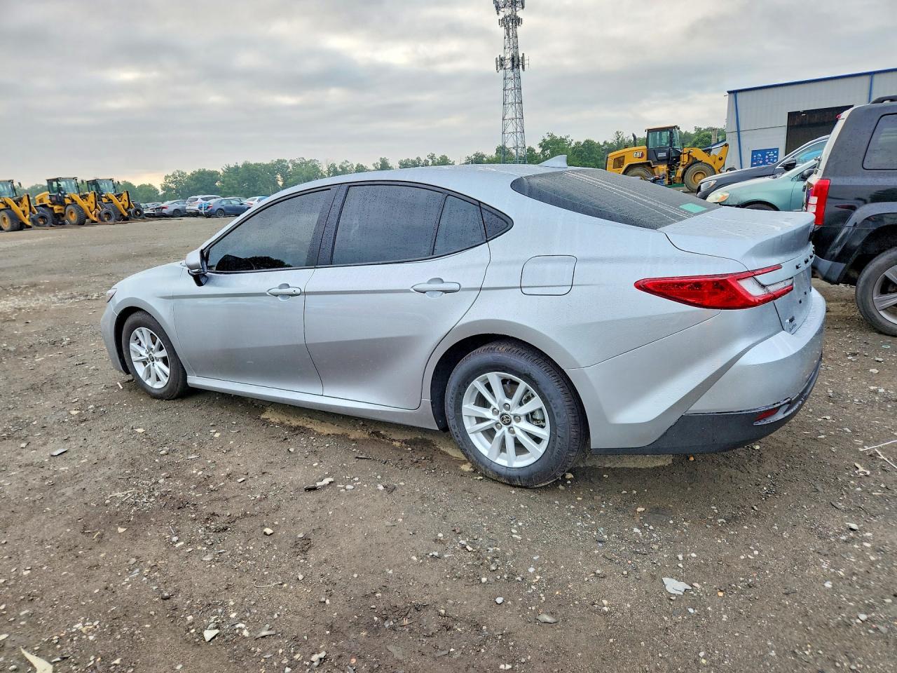 2026 TOYOTA CAMRY LE — снимка 2