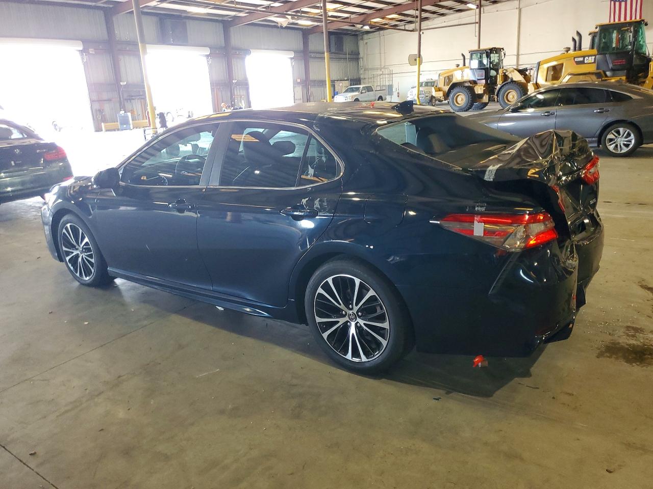 2018 TOYOTA CAMRY SE — снимка 2