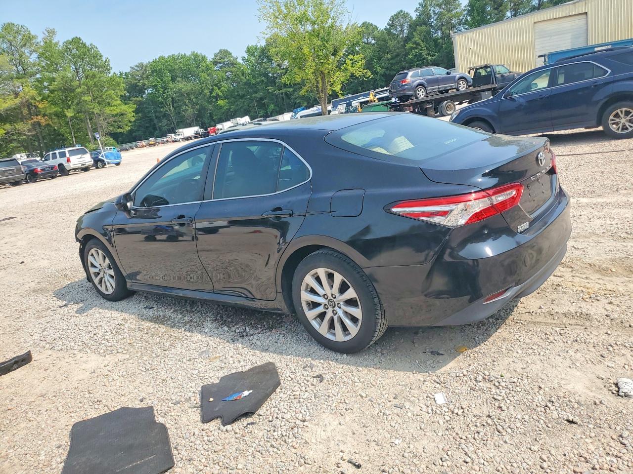 2018 TOYOTA CAMRY LE — снимка 2