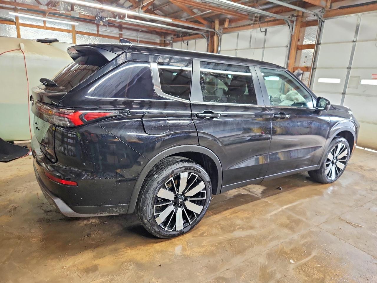 2026 MITSUBISHI OUTLANDER SE — снимка 3