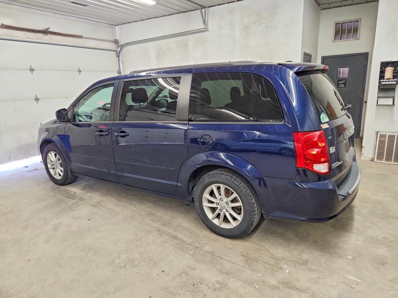 2015 DODGE GRAND CARAVAN SXT — снимка 2