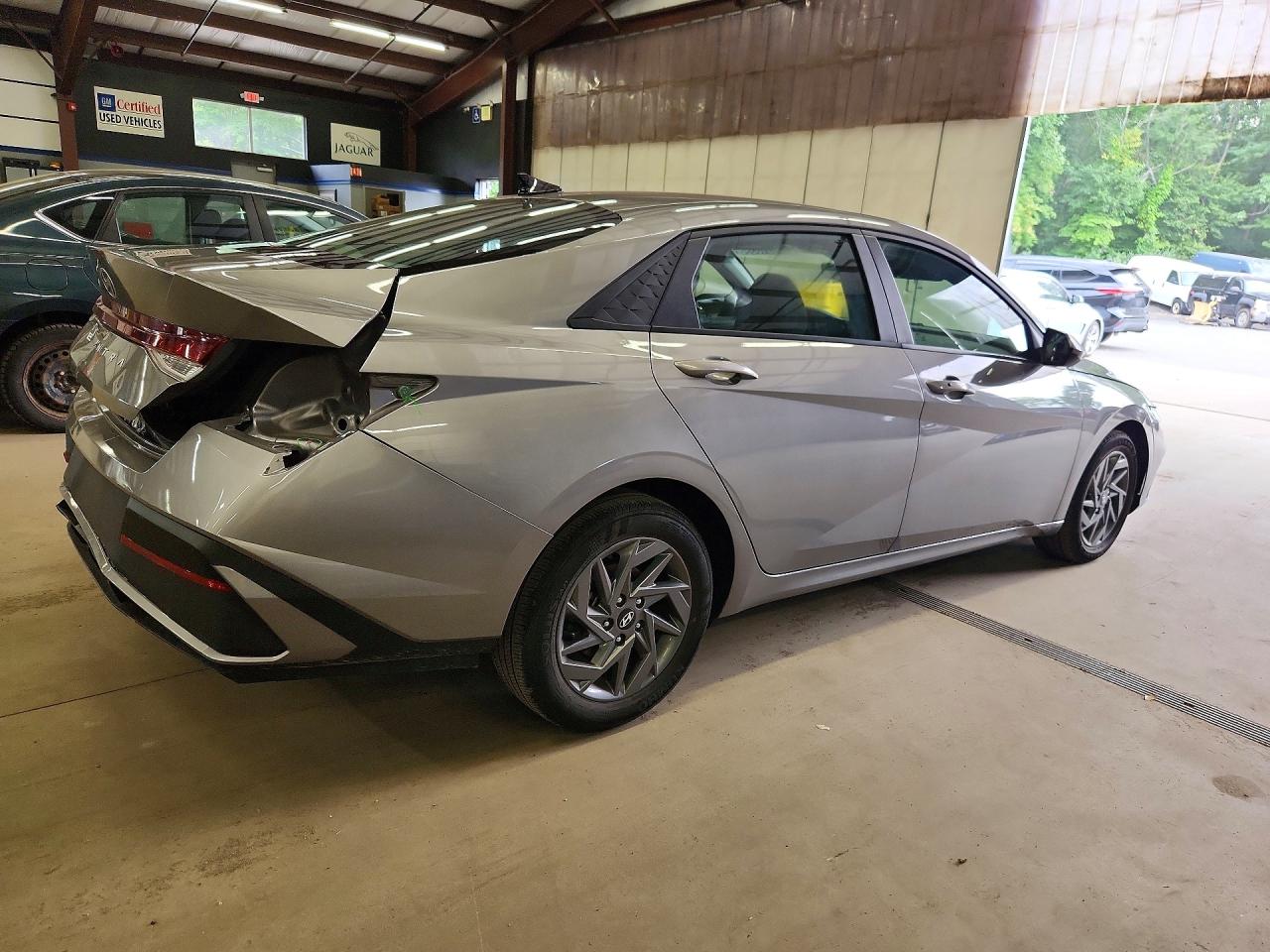 2024 HYUNDAI ELANTRA SEL — снимка 3