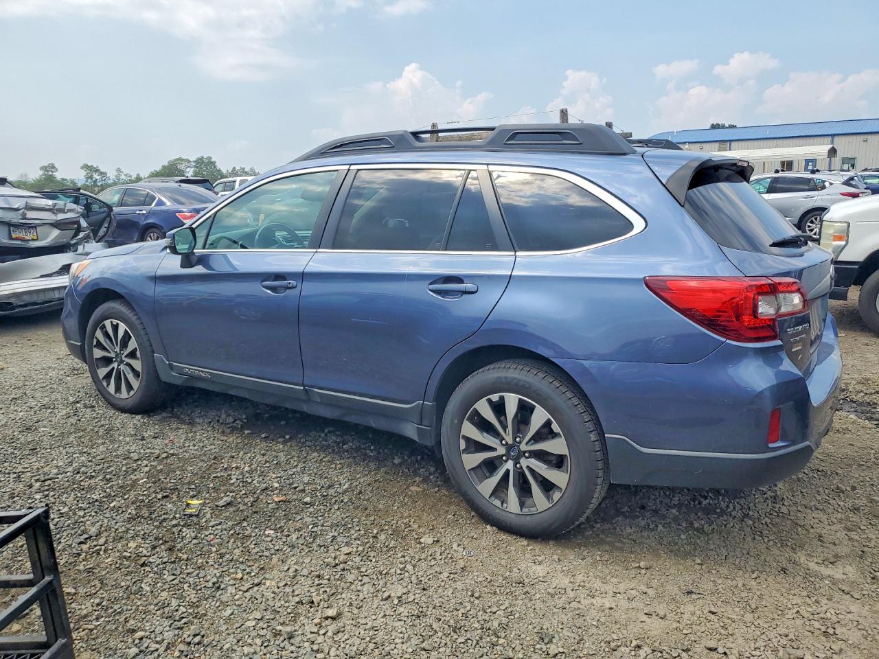 2015 SUBARU OUTBACK 2.5I LIMITED — снимка 2