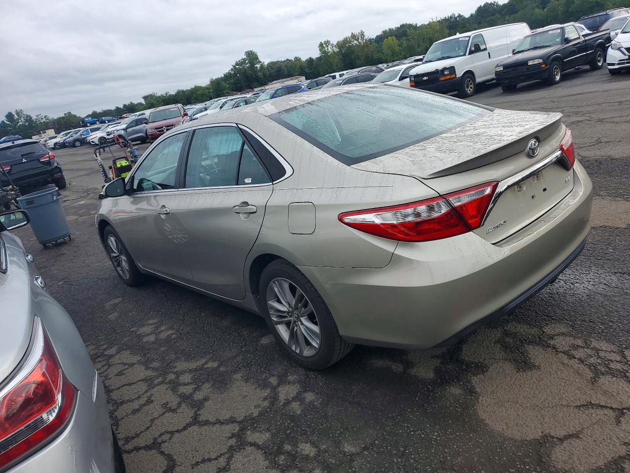 2016 TOYOTA CAMRY SE — снимка 2