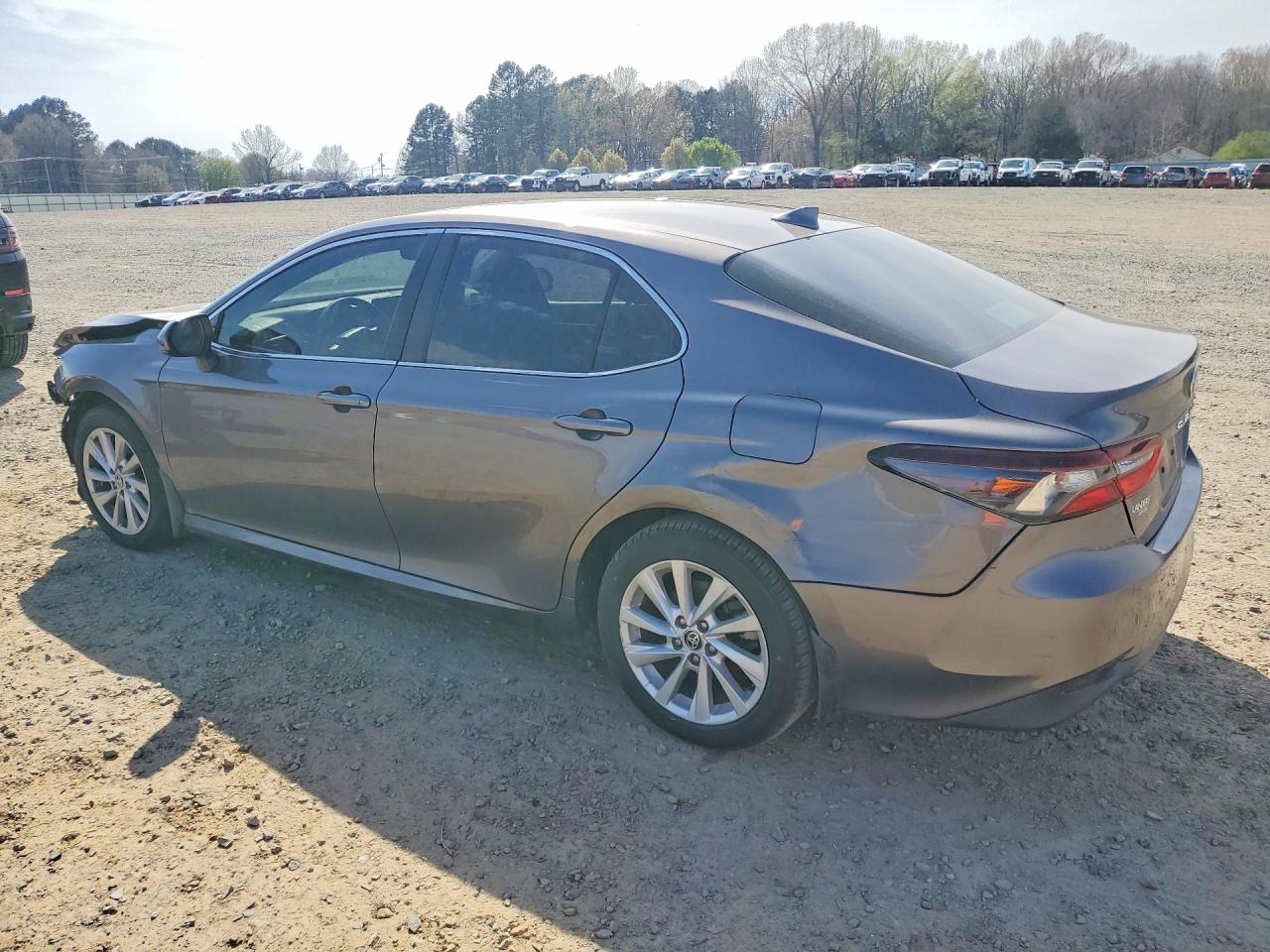 2022 TOYOTA CAMRY LE — снимка 2