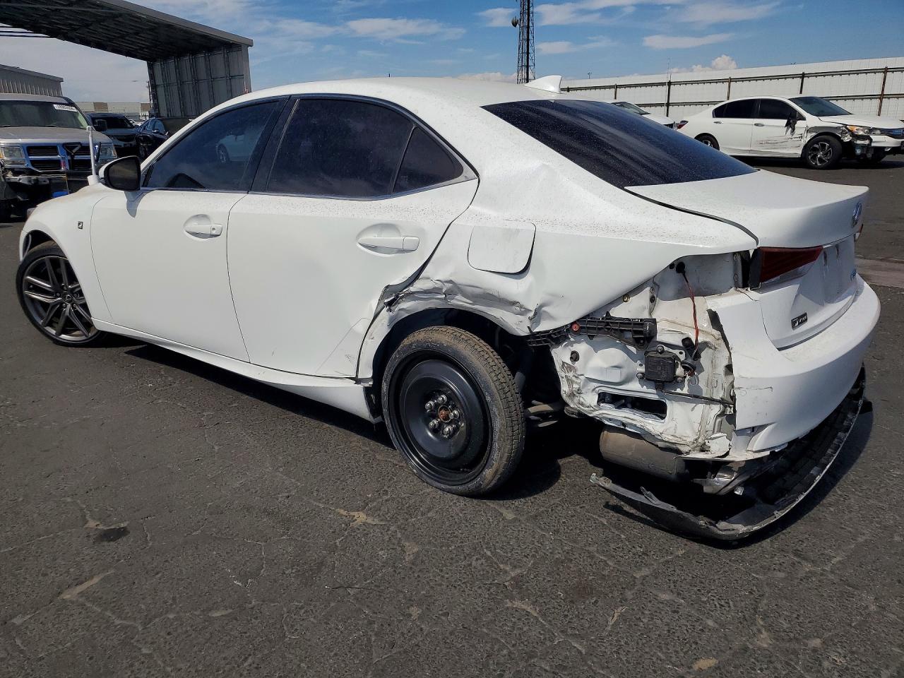 2018 LEXUS IS 300 — снимка 2