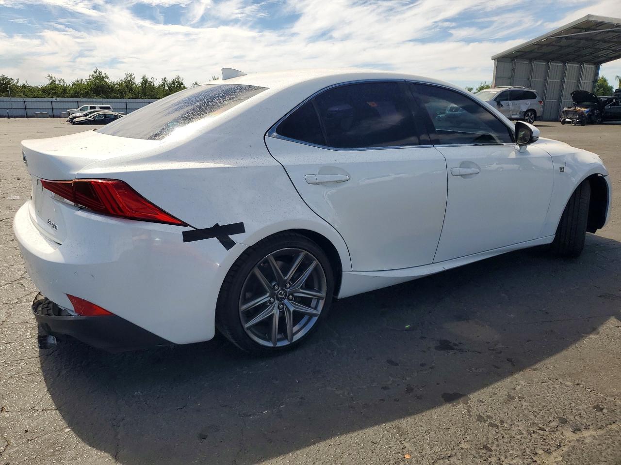 2018 LEXUS IS 300 — снимка 3
