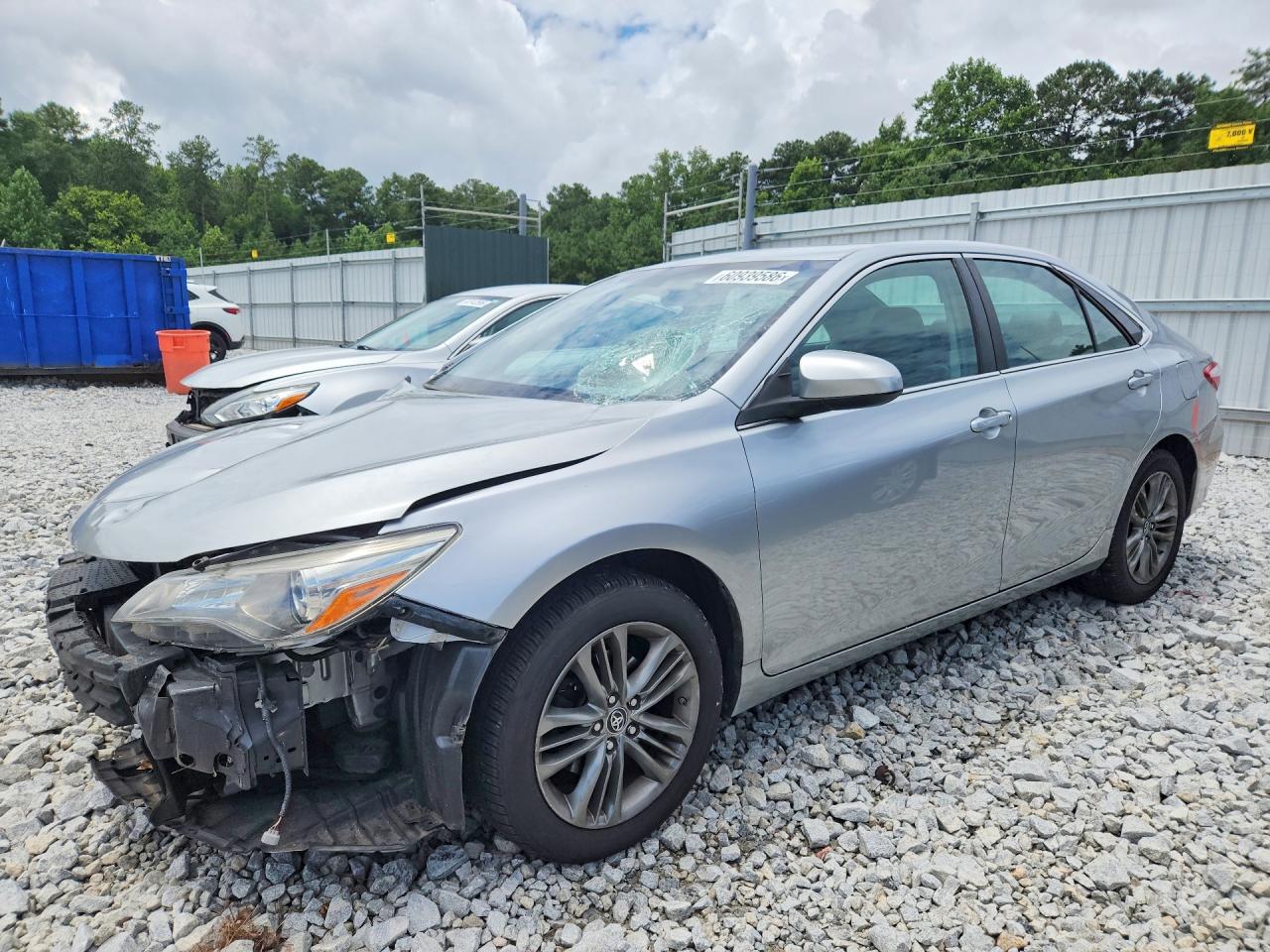 2017 TOYOTA CAMRY SE