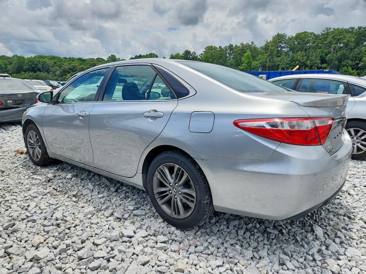 2017 TOYOTA CAMRY SE — снимка 2