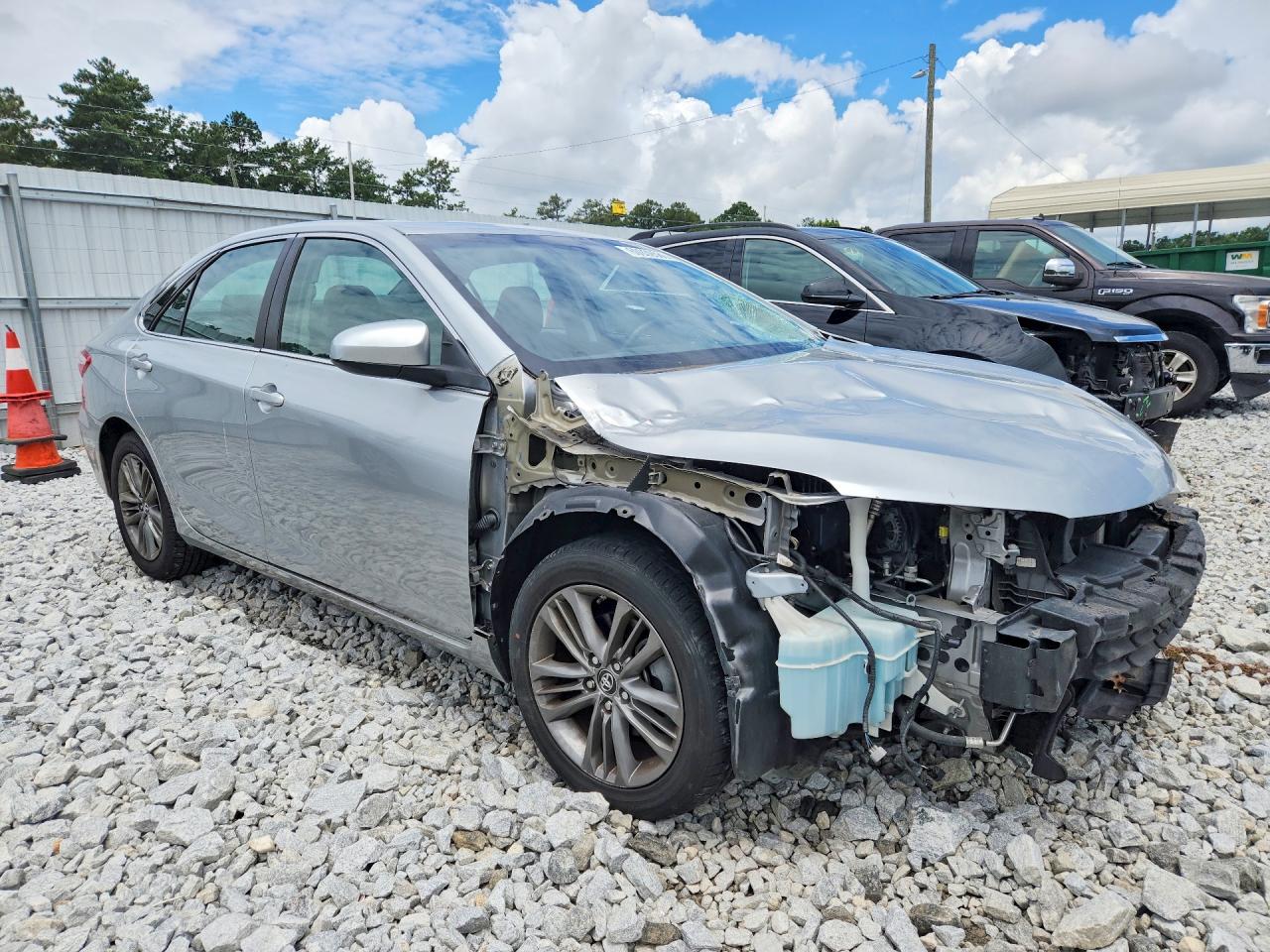 2017 TOYOTA CAMRY SE — снимка 4