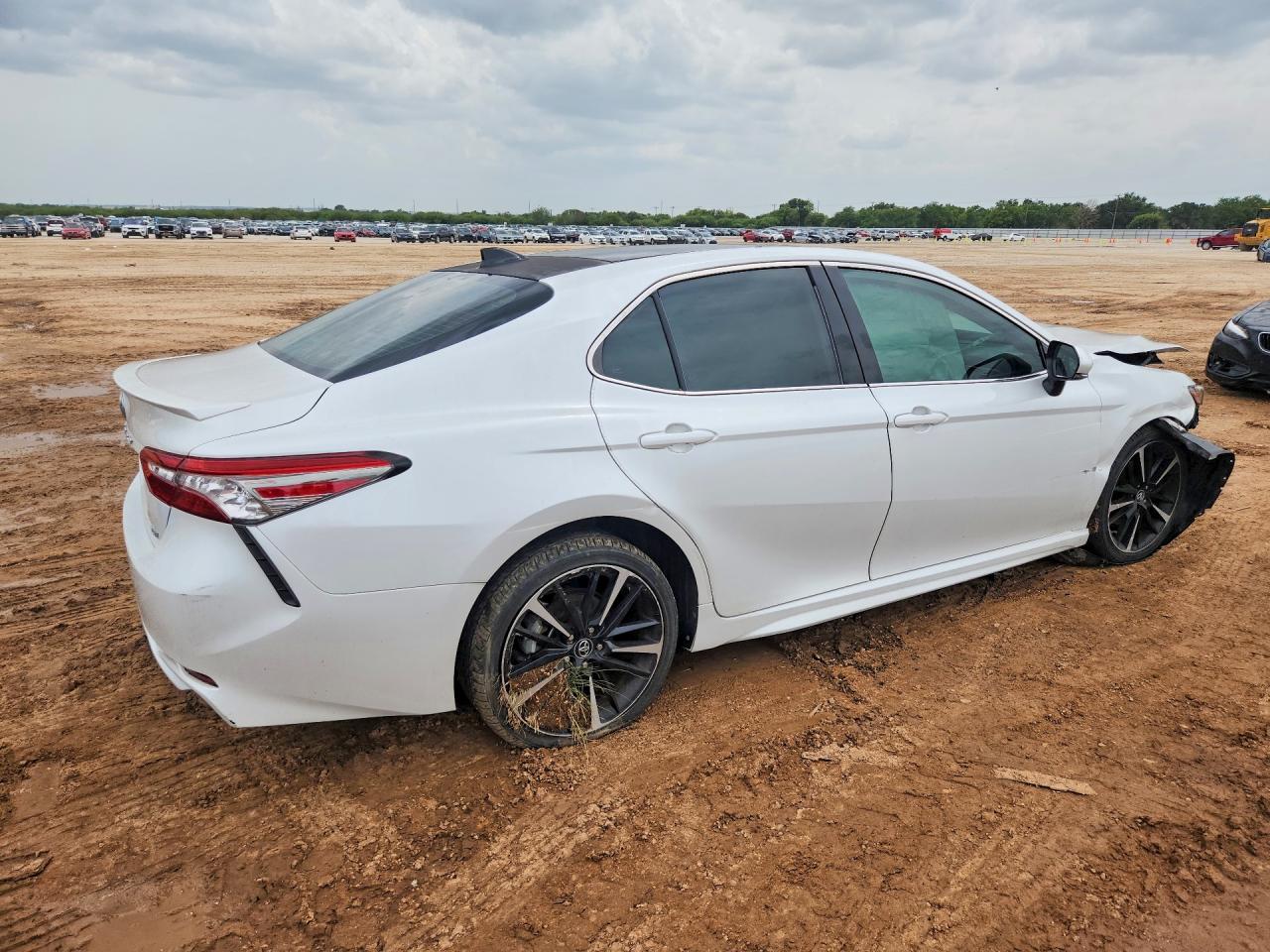 2019 TOYOTA CAMRY XSE V6 — снимка 3