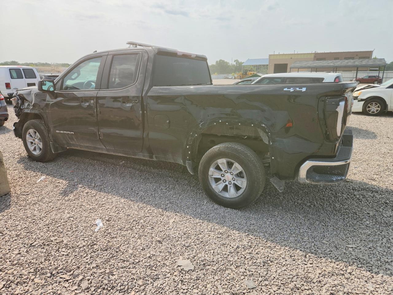 2025 GMC SIERRA K1500 — снимка 2
